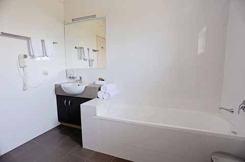 Drovers Motor Inn - Accommodation Daintree 12