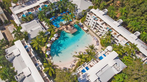 Palm Cove Paradise - Couples Spa Beach Getaway - Accommodation Daintree 13