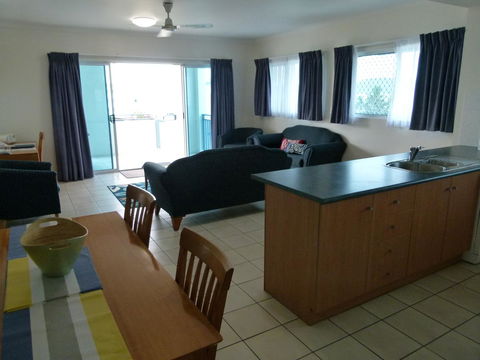 Madison Ocean Breeze Apartments - Accommodation Daintree 25