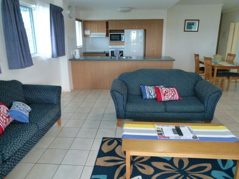 Madison Ocean Breeze Apartments - Accommodation Daintree 21