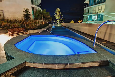 Reflections Tower Two - Accommodation Daintree 5
