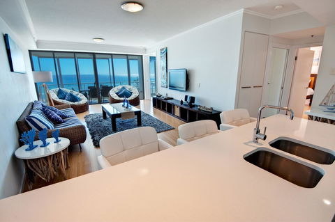 Reflections Tower Two - Accommodation Daintree 18