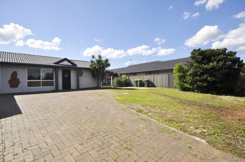 Bribie Island Canal Holiday Destination! - Accommodation Daintree 2