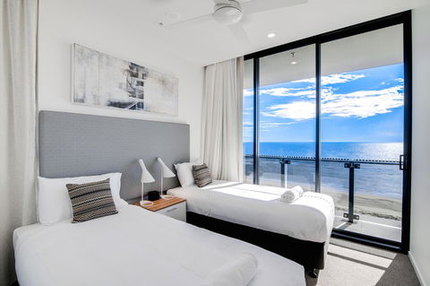 Iconic Kirra Beach Resort - Accommodation Daintree 38
