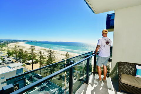 Iconic Kirra Beach Resort - Accommodation Daintree 8