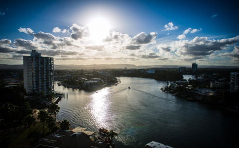 Tiki Hotel Apartments Surfers Paradise - Accommodation Daintree 2