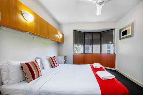 Tiki Hotel Apartments Surfers Paradise - Accommodation Daintree 1