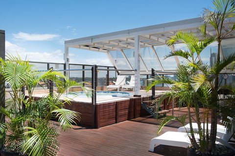 Tiki Hotel Apartments Surfers Paradise - Accommodation Daintree 0