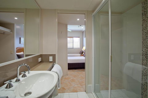 Coral Sands Beachfront Resort - Accommodation Daintree 24
