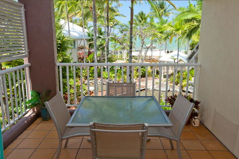 Coral Sands Beachfront Resort - Accommodation Daintree 2