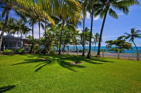 Coral Sands Beachfront Resort - Accommodation Daintree 30