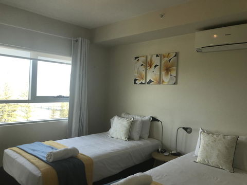 Proximity Waterfront Apartments - Accommodation Daintree 15