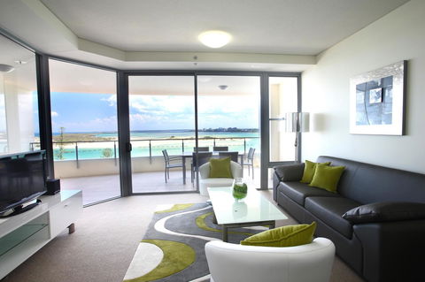 Monaco Caloundra - Accommodation Daintree 38