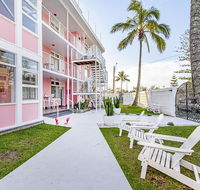 The Pink Hotel Coolangatta - Accommodation Daintree