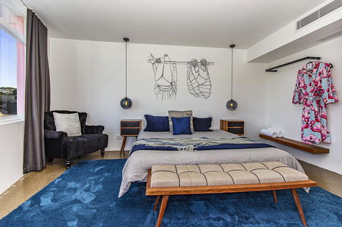The Pink Hotel Coolangatta - Accommodation Daintree 10