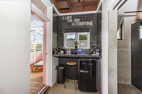 The Pink Hotel Coolangatta - Accommodation Daintree 32
