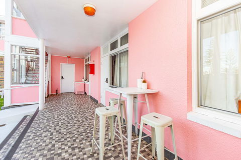 The Pink Hotel Coolangatta - Accommodation Daintree 3