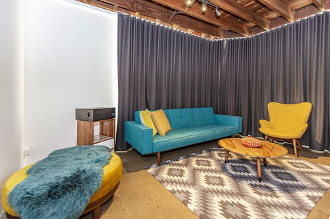 The Pink Hotel Coolangatta - Accommodation Daintree 21