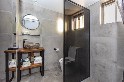 The Pink Hotel Coolangatta - Accommodation Daintree 14