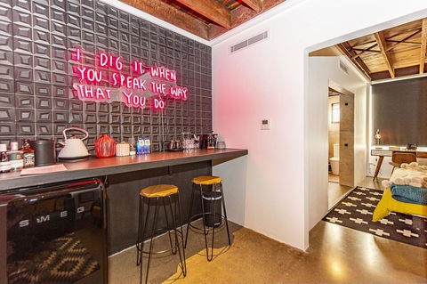 The Pink Hotel Coolangatta - Accommodation Daintree 20