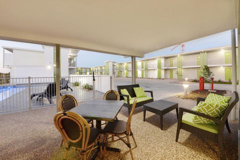 Mackay Oceanside Central Hotel Official - Accommodation Daintree 19