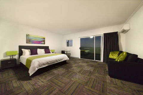 Mackay Oceanside Central Hotel Official - Accommodation Daintree 24