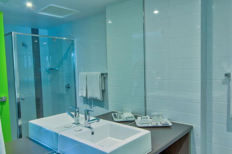 Mackay Oceanside Central Hotel Official - Accommodation Daintree 13