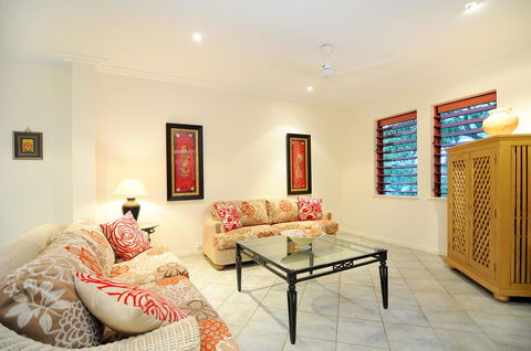 Oasis At Palm Cove - Accommodation Daintree 17