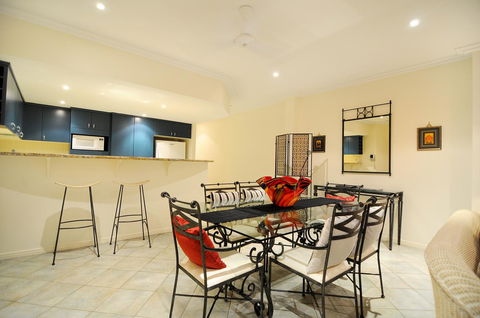 Oasis At Palm Cove - Accommodation Daintree 19