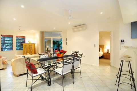 Oasis At Palm Cove - Accommodation Daintree 21