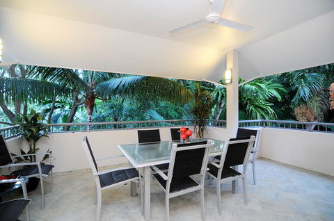 Oasis At Palm Cove - Accommodation Daintree 11