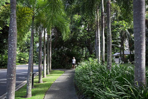 Oasis At Palm Cove - Accommodation Daintree 4