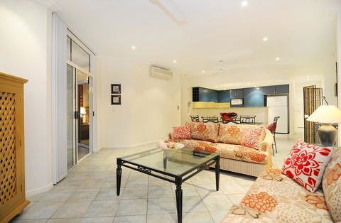 Oasis At Palm Cove - Accommodation Daintree 23