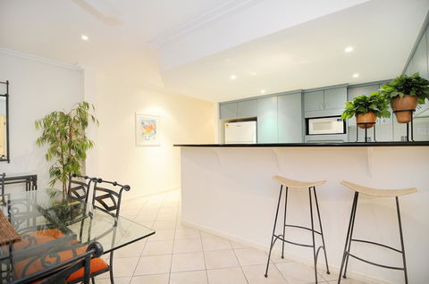 Oasis At Palm Cove - Accommodation Daintree 10