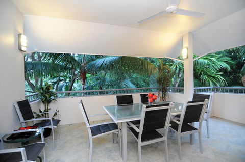 Oasis At Palm Cove - Accommodation Daintree 18