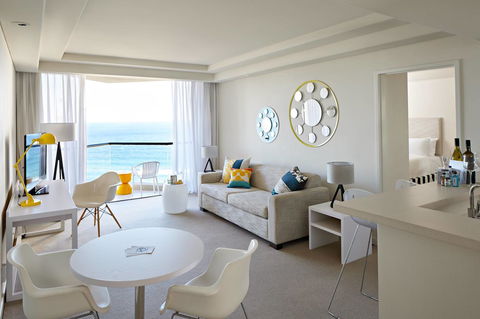QT Gold Coast - Accommodation Daintree 7