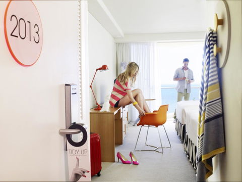 QT Gold Coast - Accommodation Daintree 38