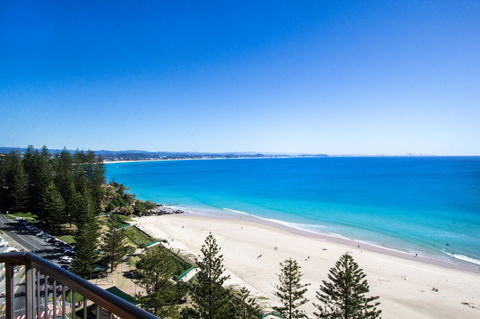 Columbia Beachfront Apartments On Rainbow Bay - Accommodation Daintree 1