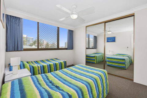 Columbia Beachfront Apartments On Rainbow Bay - Accommodation Daintree 32