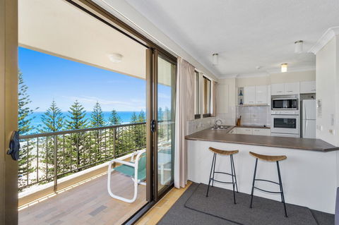 Columbia Beachfront Apartments On Rainbow Bay - Accommodation Daintree 28