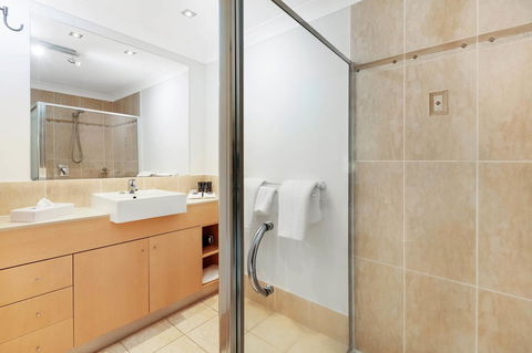 Mantra Aqueous On Port - Accommodation Daintree 11