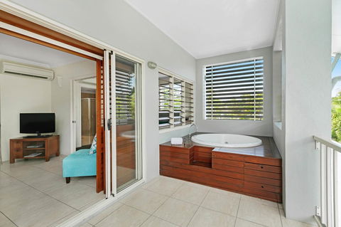 Mantra Aqueous On Port - Accommodation Daintree 17
