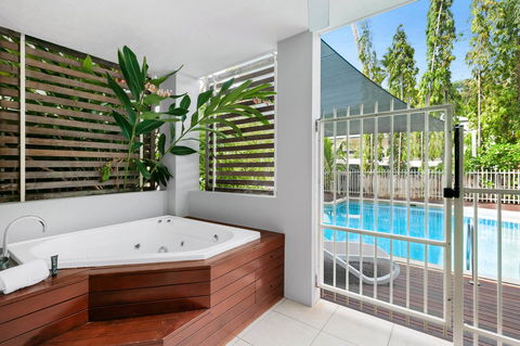Mantra Aqueous On Port - Accommodation Daintree 13