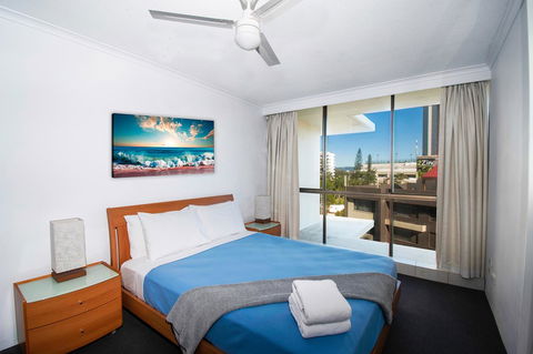 Seacrest Beachfront Apartments Surfers Paradise - Accommodation Daintree 10