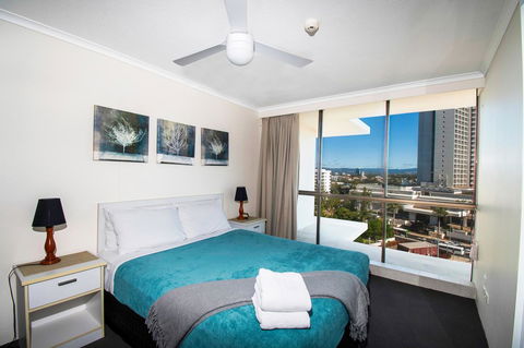 Seacrest Beachfront Apartments Surfers Paradise - Accommodation Daintree 27