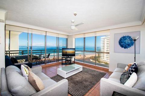 Seacrest Beachfront Apartments Surfers Paradise - Accommodation Daintree 2