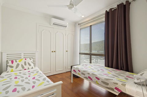 Montipora Unit 3 - In The Heart Of Airlie, Wi-fi And Netflix - Accommodation Daintree 7