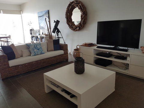 Penthouse On Bright Point - Accommodation Daintree 2