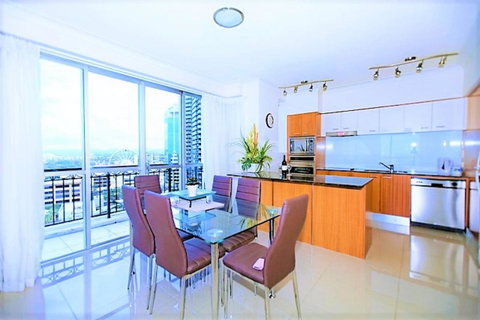 The Towers Of Chevron Renaissance - Holidays Gold Coast - Accommodation Daintree 29