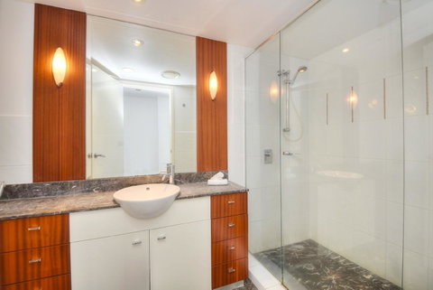The Towers Of Chevron Renaissance - Holidays Gold Coast - Accommodation Daintree 17